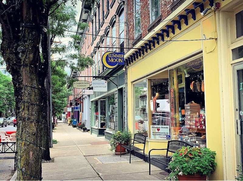 Street view of downtown Rhinebeck, NY